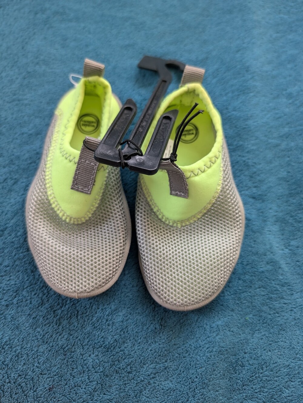 wonder nation Neon Yellow and Gray Kids Water Shoes Slip-On Unisex Size 5/6